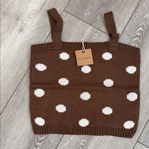 Blu Pepper Chocolate Knit Top with White Dots size medium new with tags